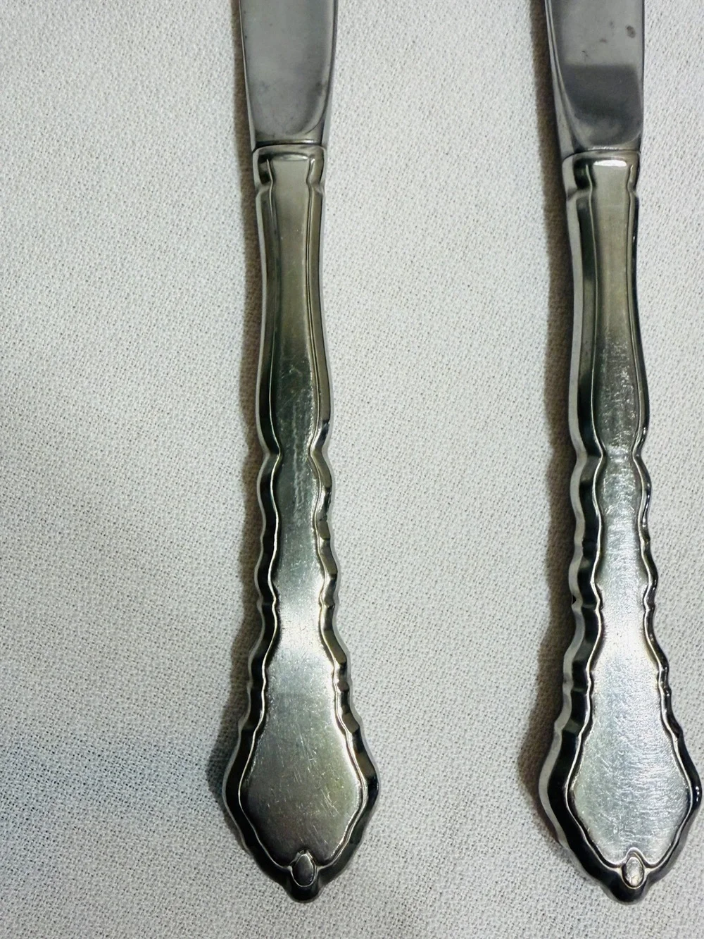 Oneida Community Stainless Satinique Dinner Knife (Set of Five) 9in